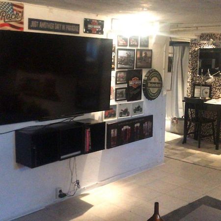 Suite Apartment With Garden And All Amenities Malmo Bagian luar foto