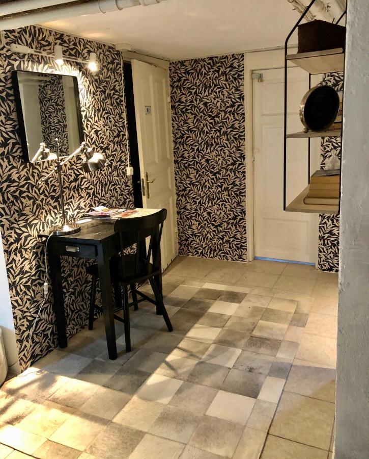 Suite Apartment With Garden And All Amenities Malmo Bagian luar foto