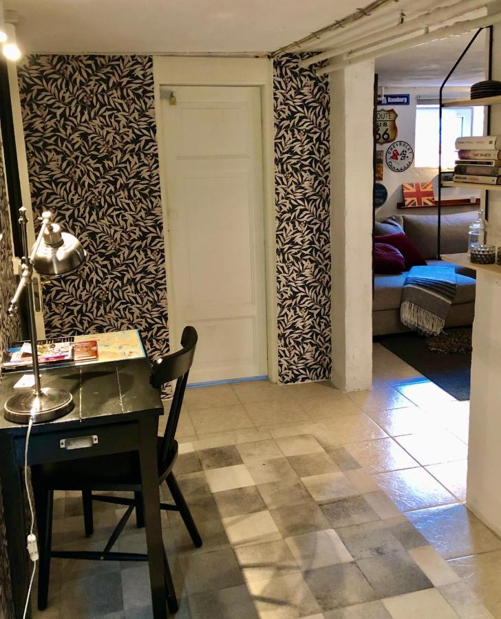 Suite Apartment With Garden And All Amenities Malmo Bagian luar foto