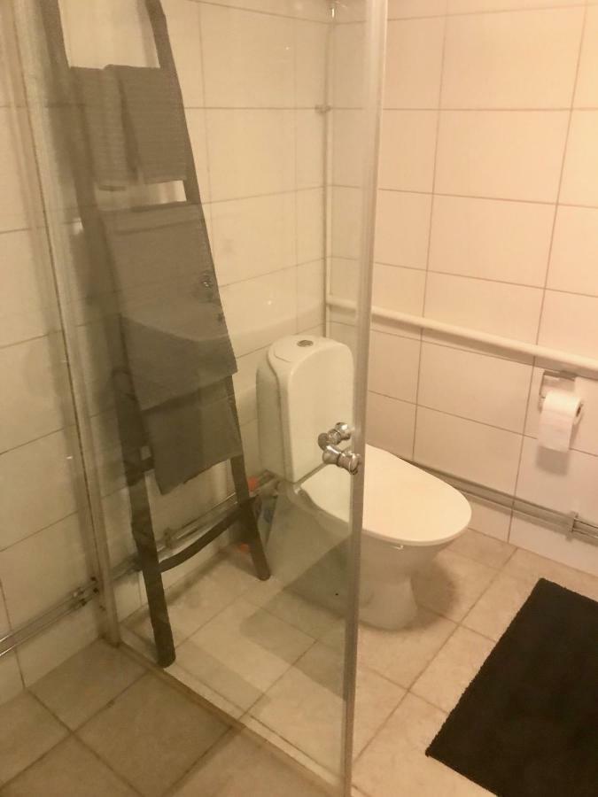 Suite Apartment With Garden And All Amenities Malmo Bagian luar foto