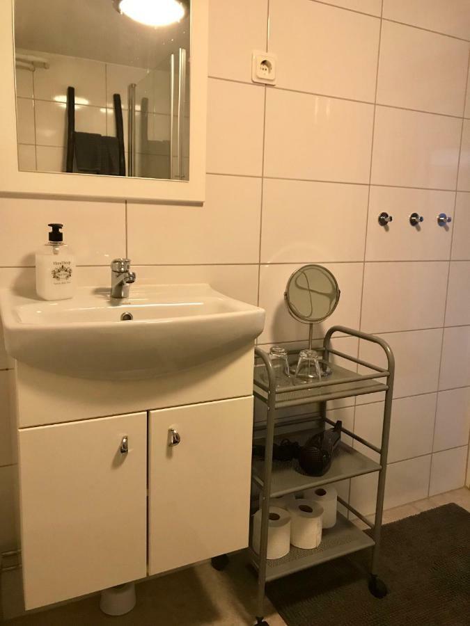 Suite Apartment With Garden And All Amenities Malmo Bagian luar foto